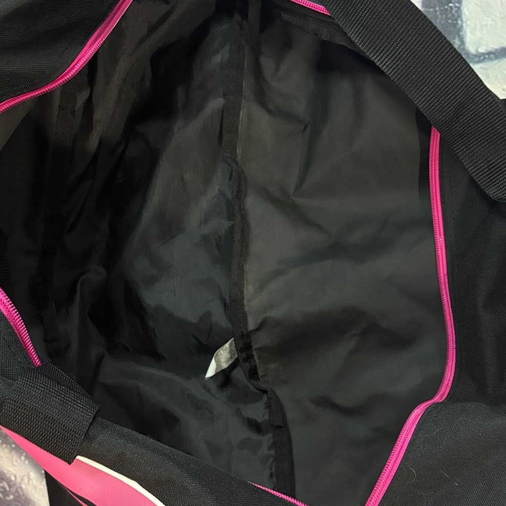 Easton Black and Pink Sports Bag - Picture 6 of 6